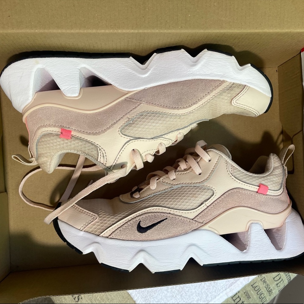 WMNS RYZ 365 2 'ORANGE PEARL'